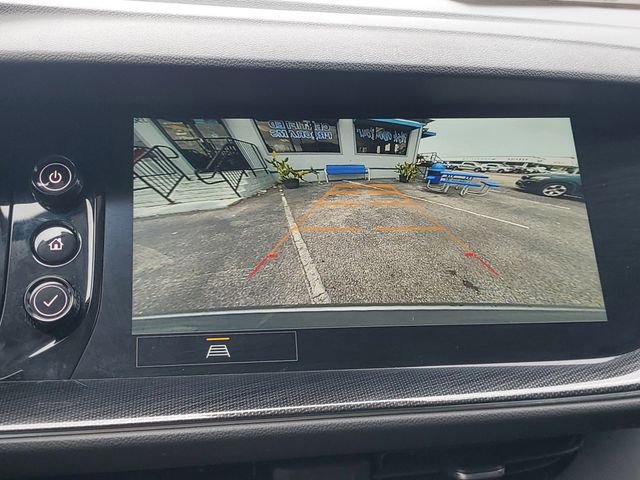 Used 2023 Buick Envision Essence image 28