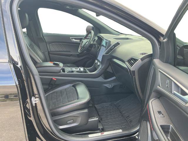 Certified 2024 Ford Edge ST-Line AWD/4WD image 25