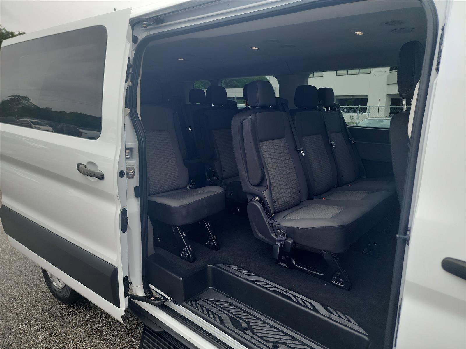 Certified 2023 Ford Transit 350 XLT RWD image 18