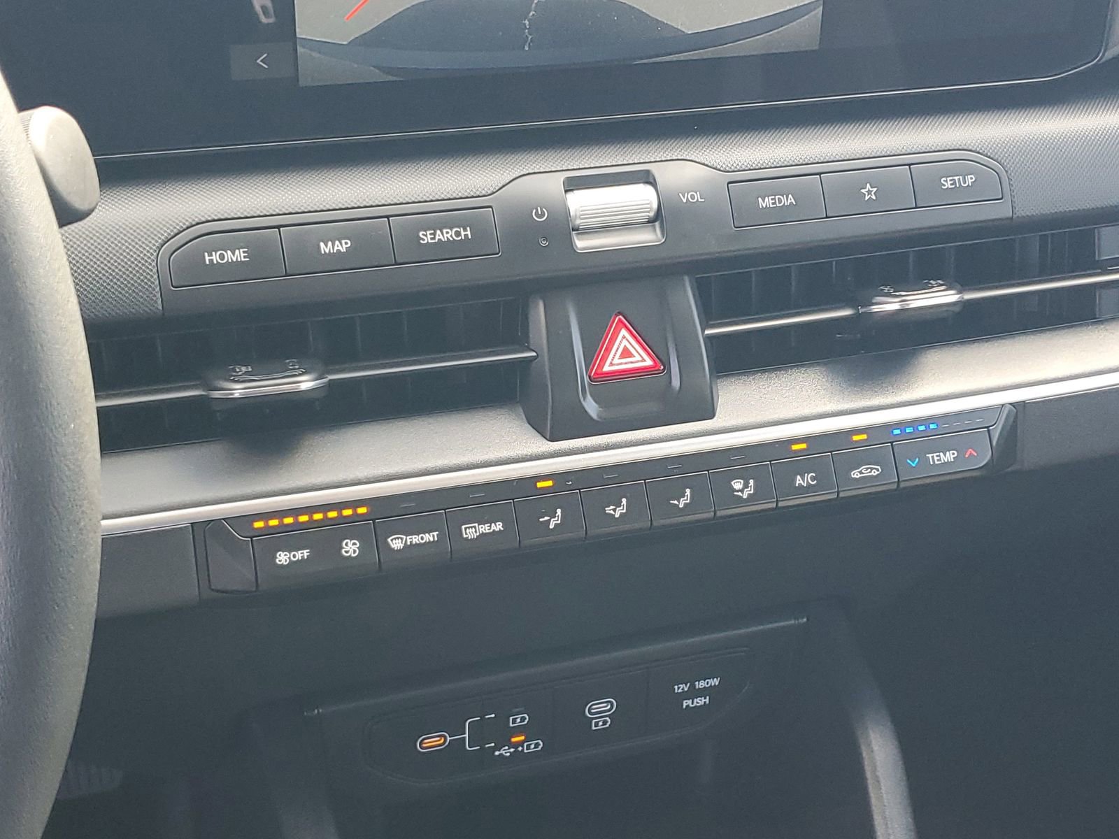 Used 2025 Kia K4 LX image 23