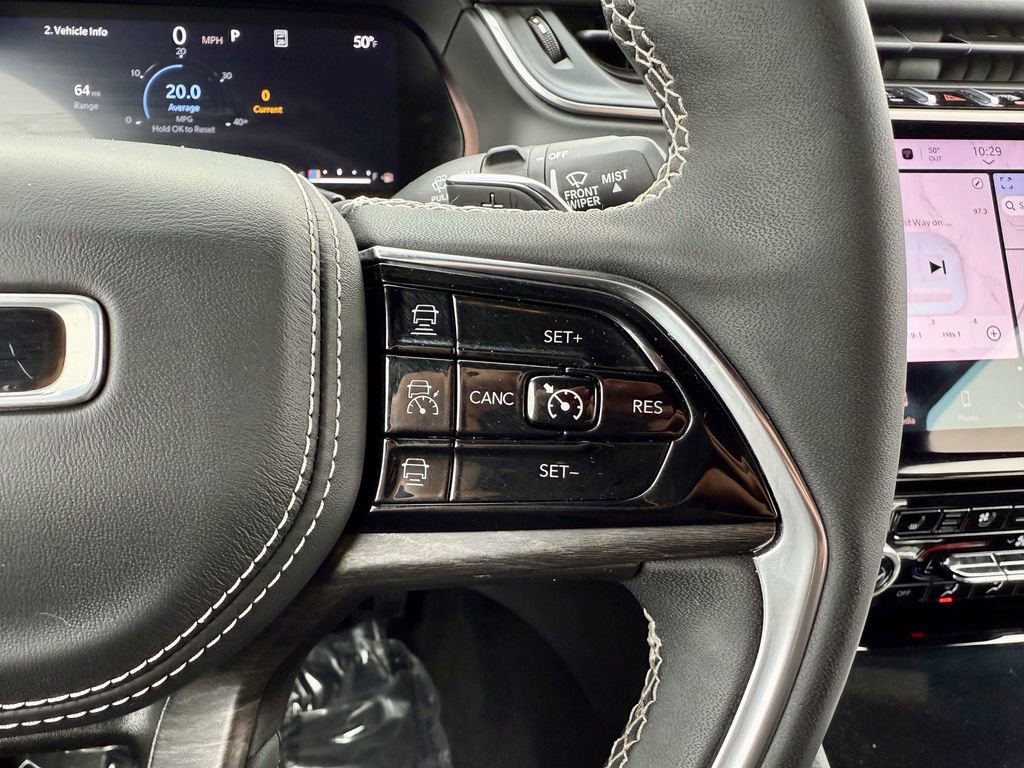 Used 2023 Jeep Grand Cherokee Overland w/ Luxury Tech Group IV image 26