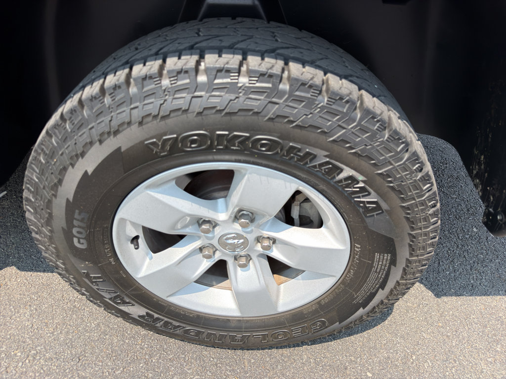 Used 2022 RAM 1500 Classic SLT w/ Electronics Group AWD/4WD image 6