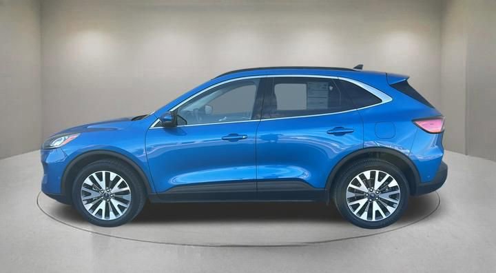 Certified 2020 Ford Escape Titanium AWD/4WD image 5