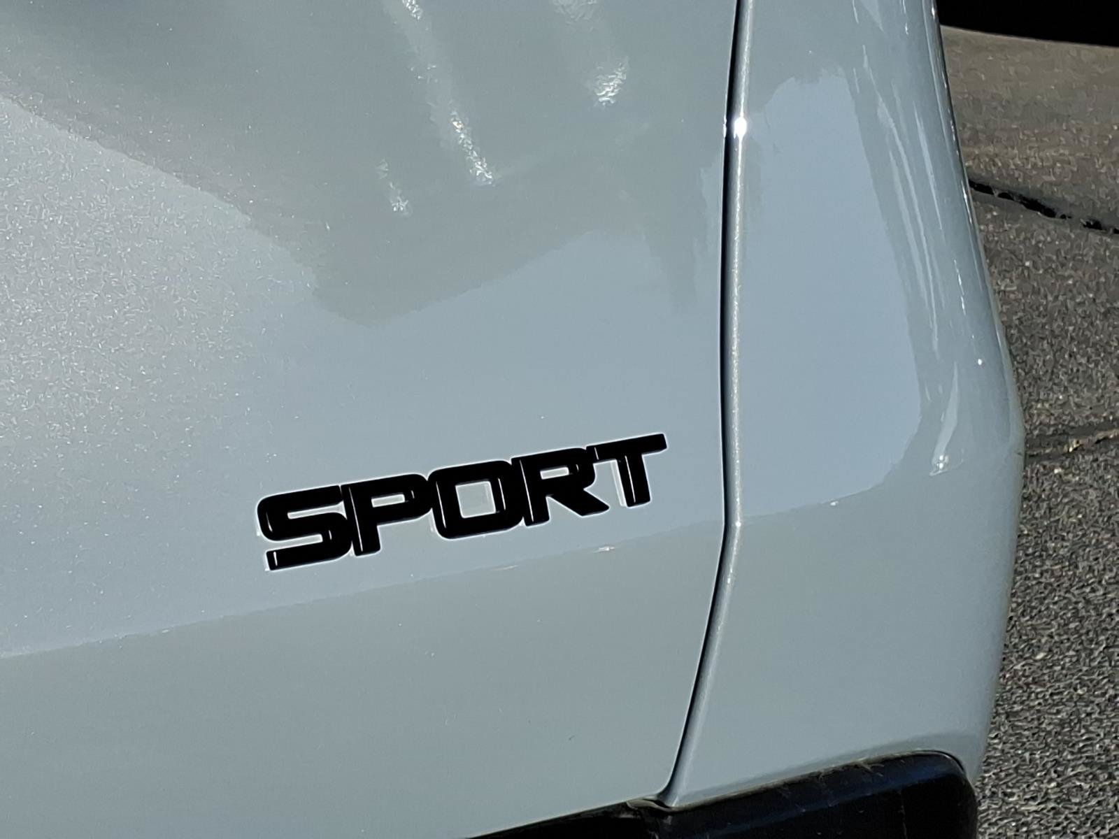 Used 2025 Honda HR-V Sport image 9