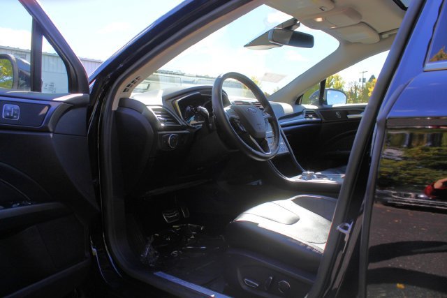 Certified 2018 Ford Fusion Titanium AWD/4WD image 24