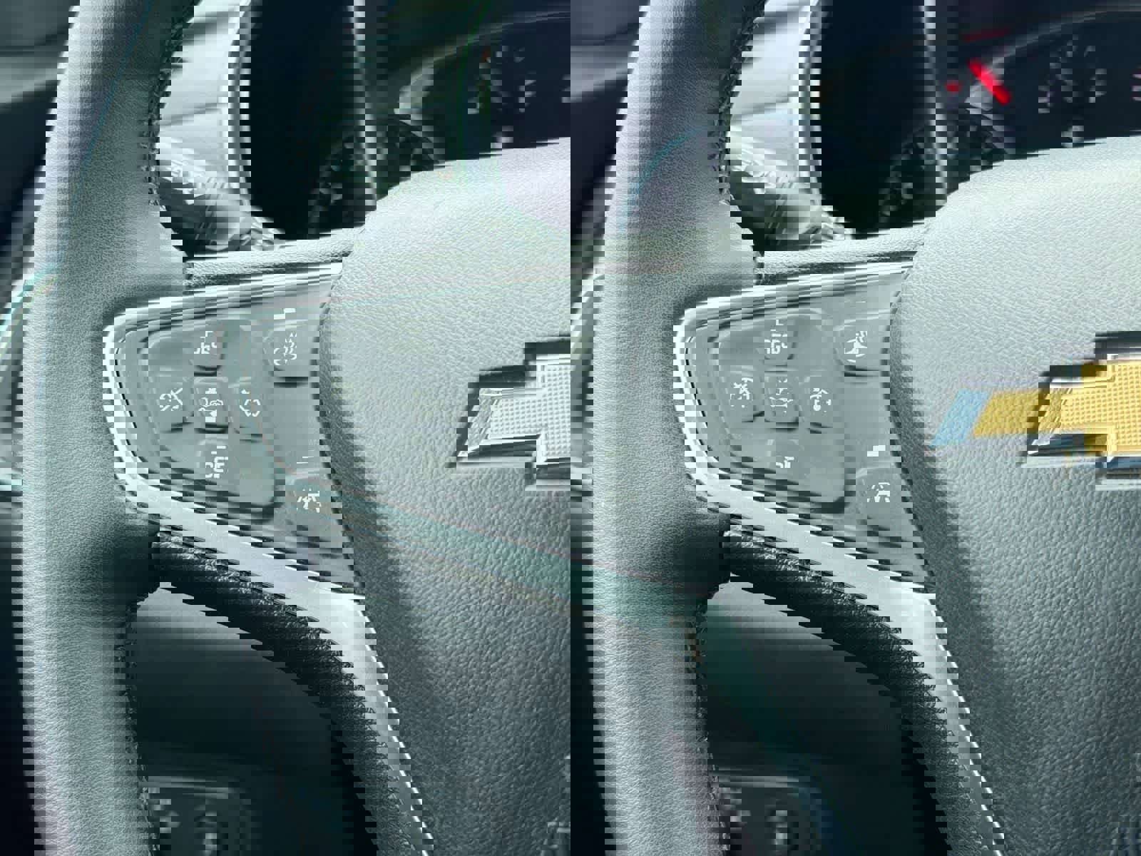 Used 2023 Chevrolet Equinox Premier w/ LPO, Floor Liner Package image 24