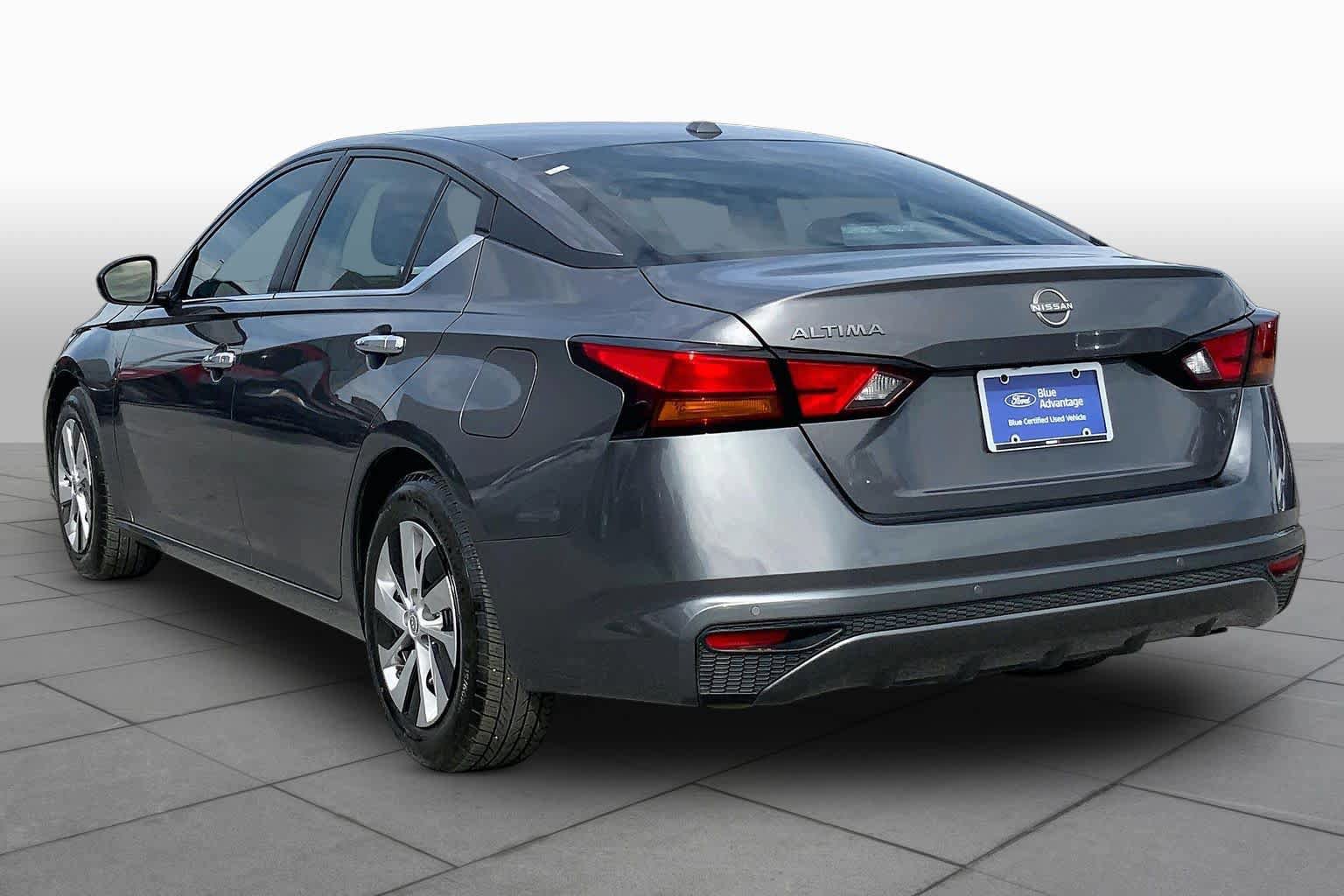 Used 2025 Nissan Altima 2.5 S FWD image 11