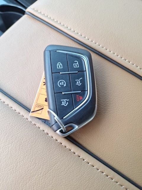 Used 2024 Cadillac Escalade Premium Luxury w/ LPO, Floor Liner Package AWD/4WD image 31