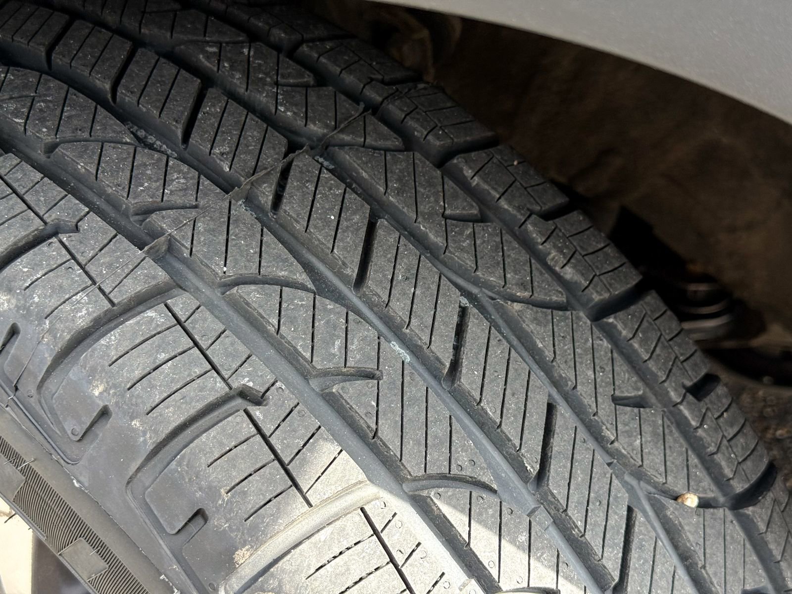 Used 2019 Toyota Highlander XLE AWD/4WD image 11