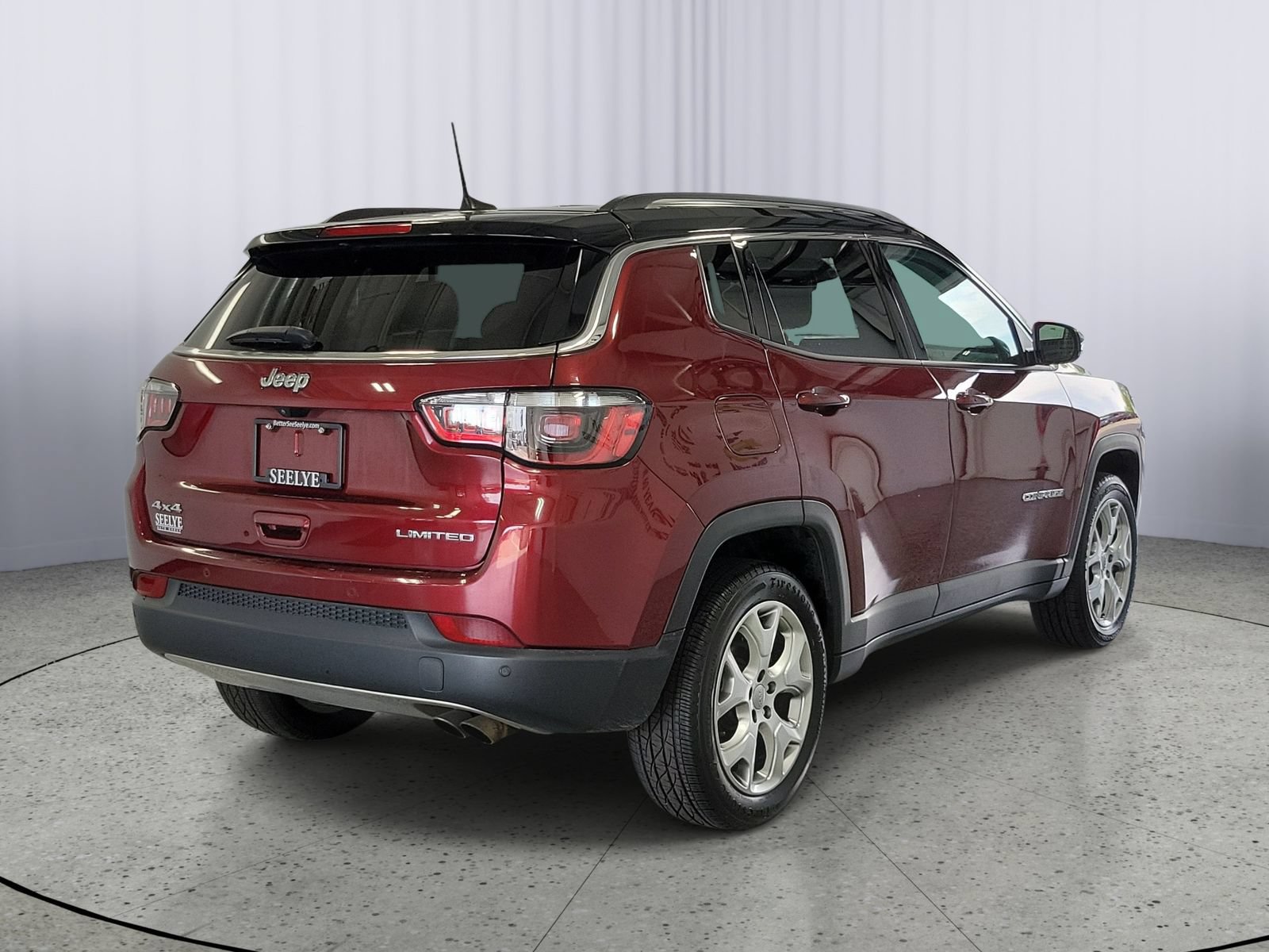Used 2022 Jeep Compass Limited AWD/4WD image 2