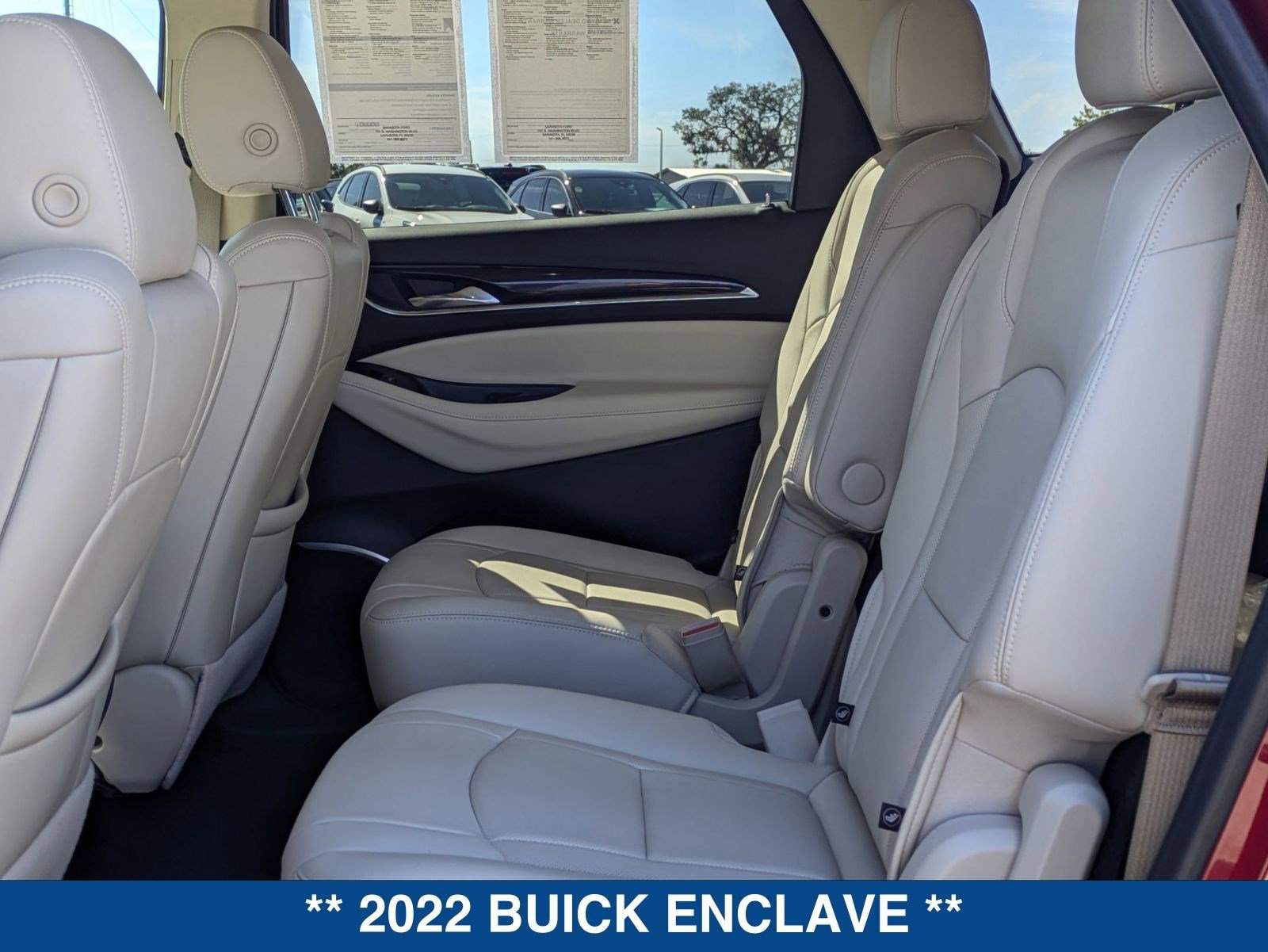 Used 2022 Buick Enclave Essence image 15