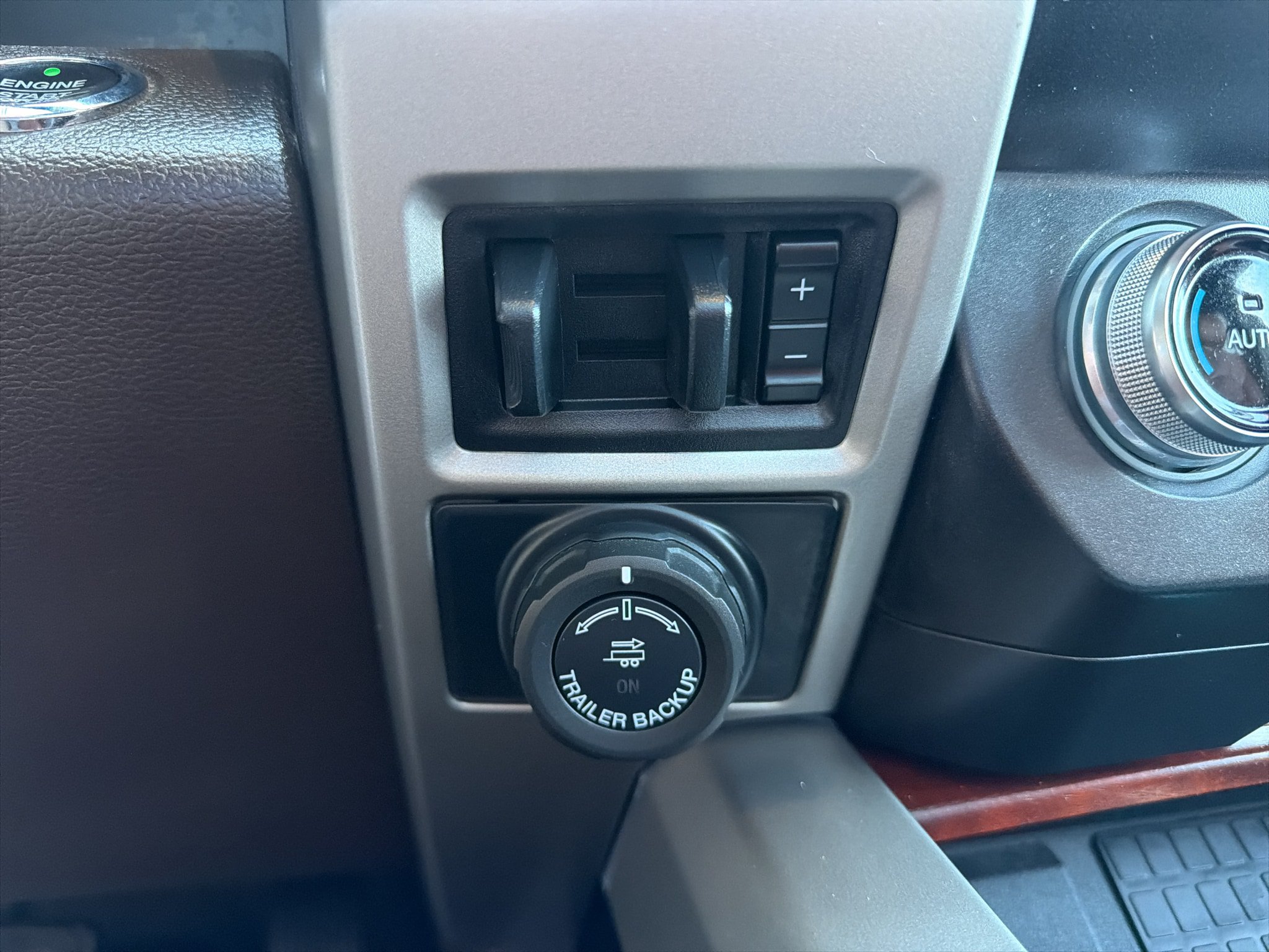 Certified 2020 Ford F250 King Ranch w/ King Ranch Ultimate Package AWD/4WD image 39