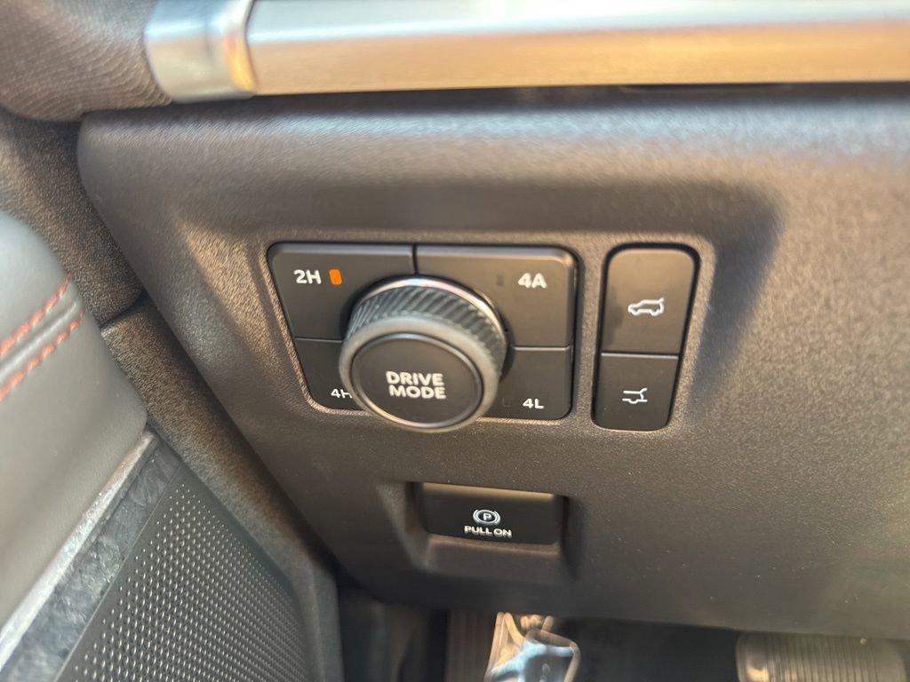 Certified 2025 Ford Expedition Max Active AWD/4WD image 8