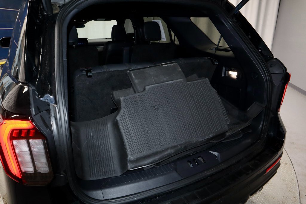 Certified 2025 Ford Explorer ST image 13