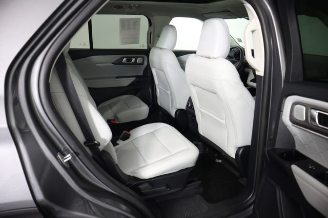 Certified 2025 Ford Explorer Platinum w/ Ultimate Package AWD/4WD image 69