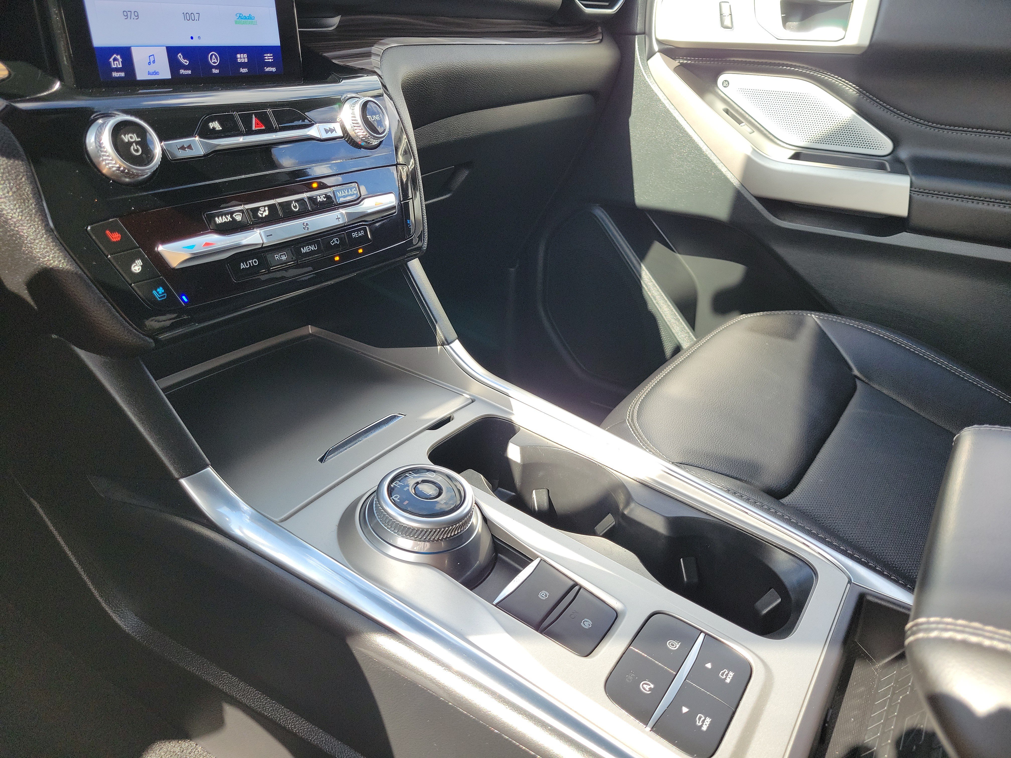 Certified 2023 Ford Explorer Limited w/ Limited Technology Package RWD image 27