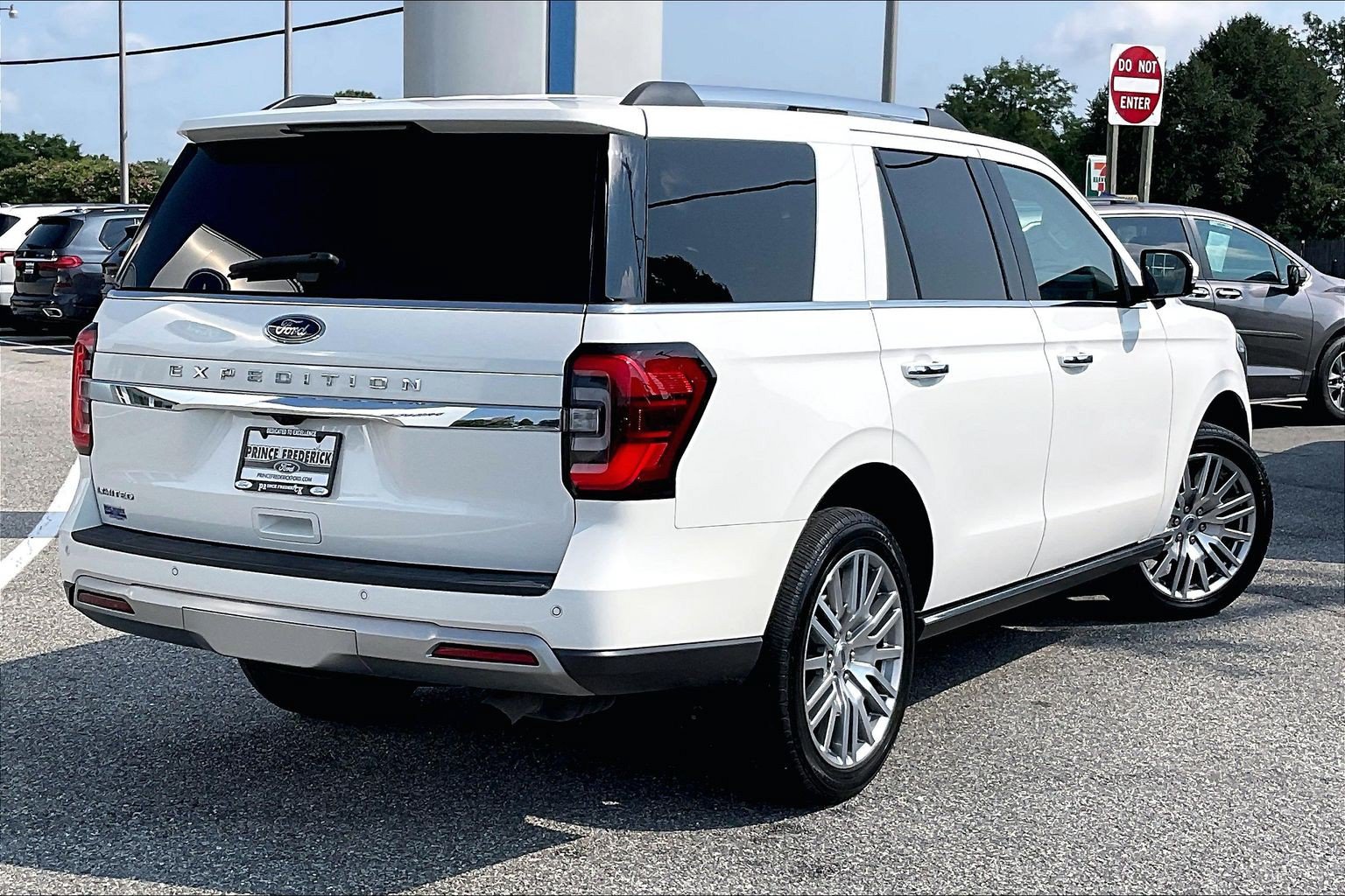 Certified 2023 Ford Expedition Limited AWD/4WD image 12