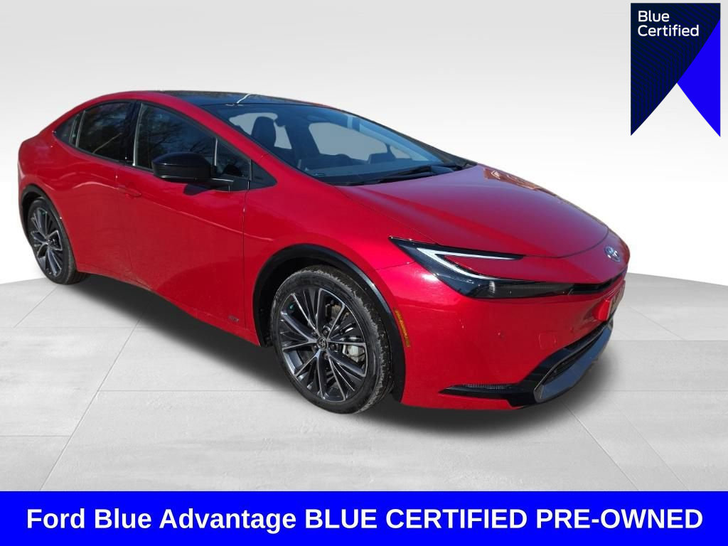 Used 2024 Toyota Prius XLE image 1
