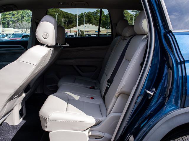 Used 2022 Volkswagen Atlas SEL R-Line image 17