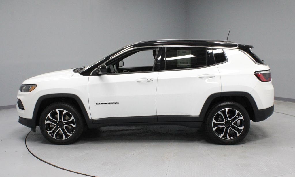 Used 2023 Jeep Compass Limited AWD/4WD image 7