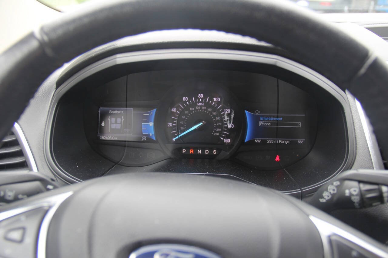 Certified 2022 Ford Edge Titanium AWD/4WD image 31