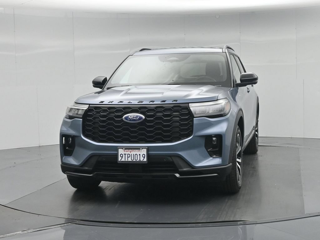 Certified 2025 Ford Explorer ST-Line w/ Premium Package RWD image 59