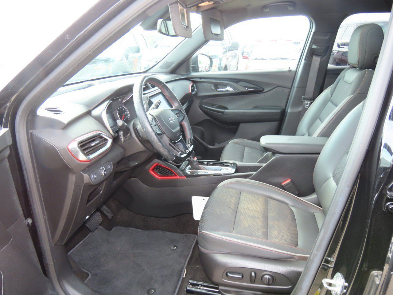 Used 2022 Chevrolet TrailBlazer RS w/ Sun and Liftgate Package image 22