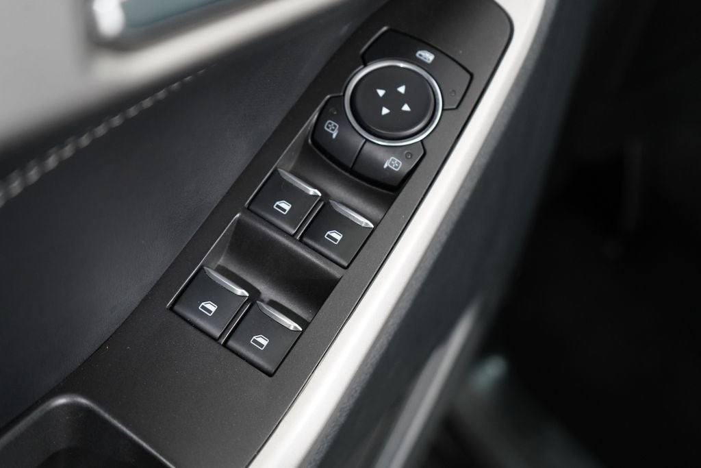Certified 2024 Ford Explorer XLT AWD/4WD image 19