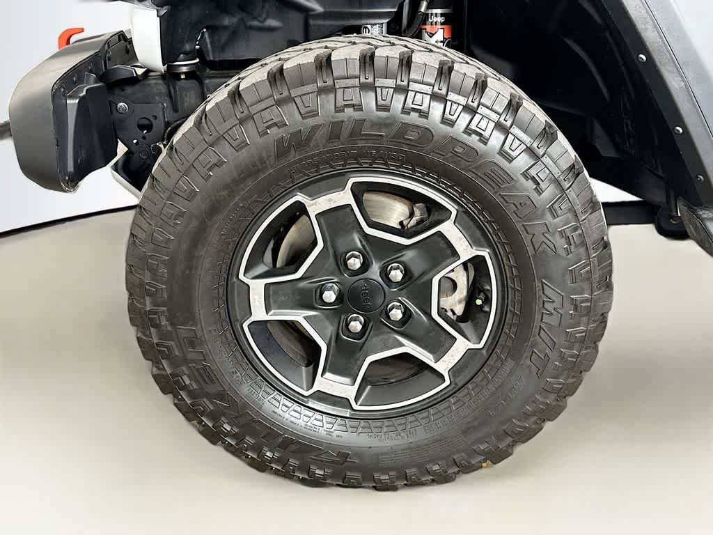 Used 2023 Jeep Gladiator Mojave w/ Dual Top Group AWD/4WD image 8