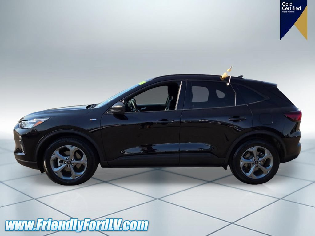 Certified 2025 Ford Escape ST-Line FWD image 4