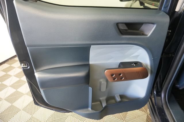 Certified 2023 Ford Maverick Lariat w/ Lariat Luxury Package FWD image 35