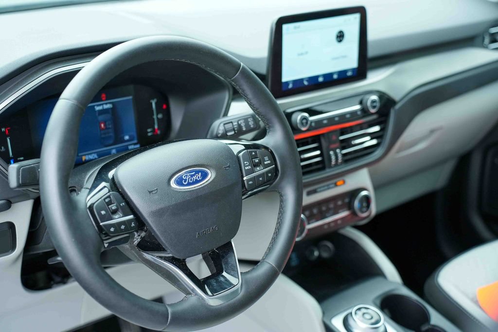 Certified 2023 Ford Escape Active AWD/4WD image 27