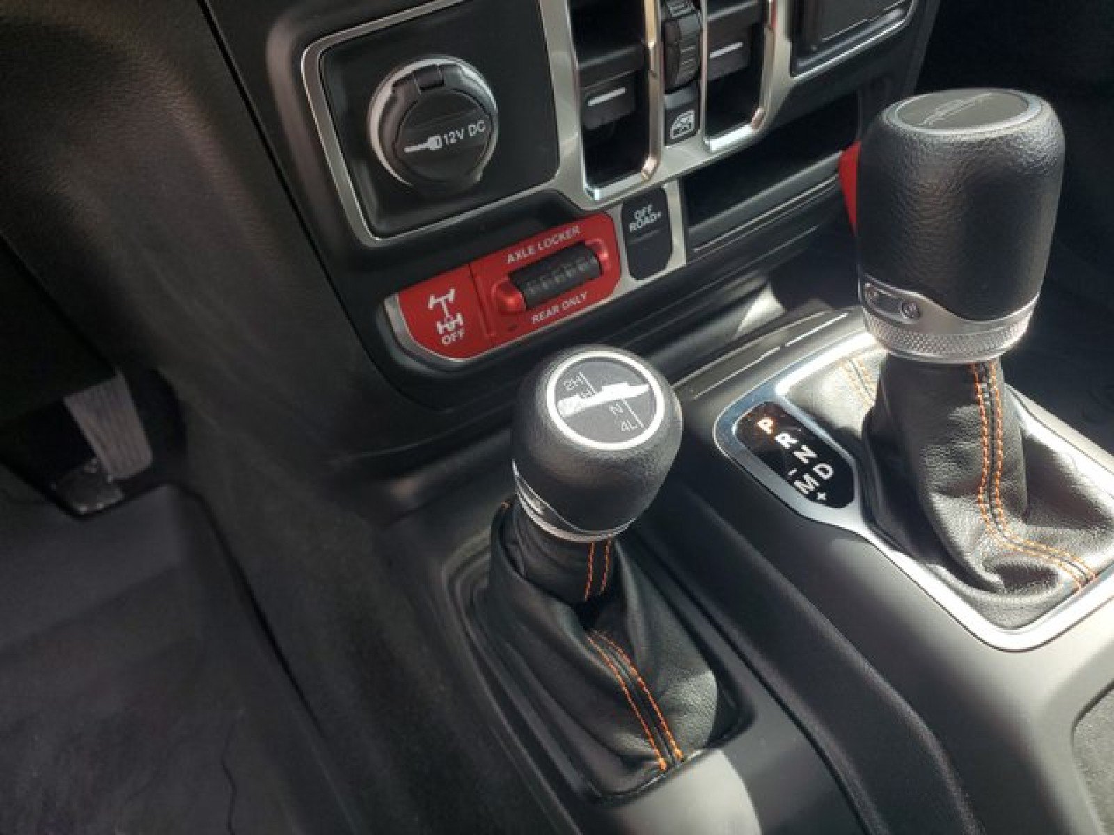 Used 2023 Jeep Gladiator Mojave w/ Cold Weather Group AWD/4WD image 23