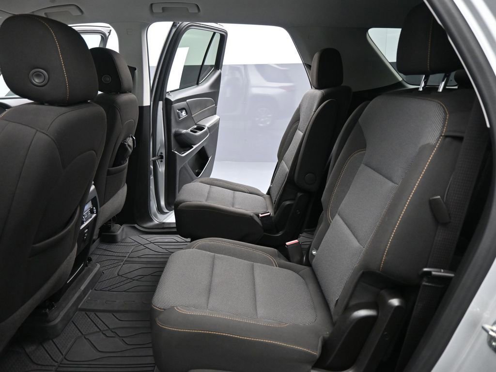 Used 2021 Chevrolet Traverse LT image 46