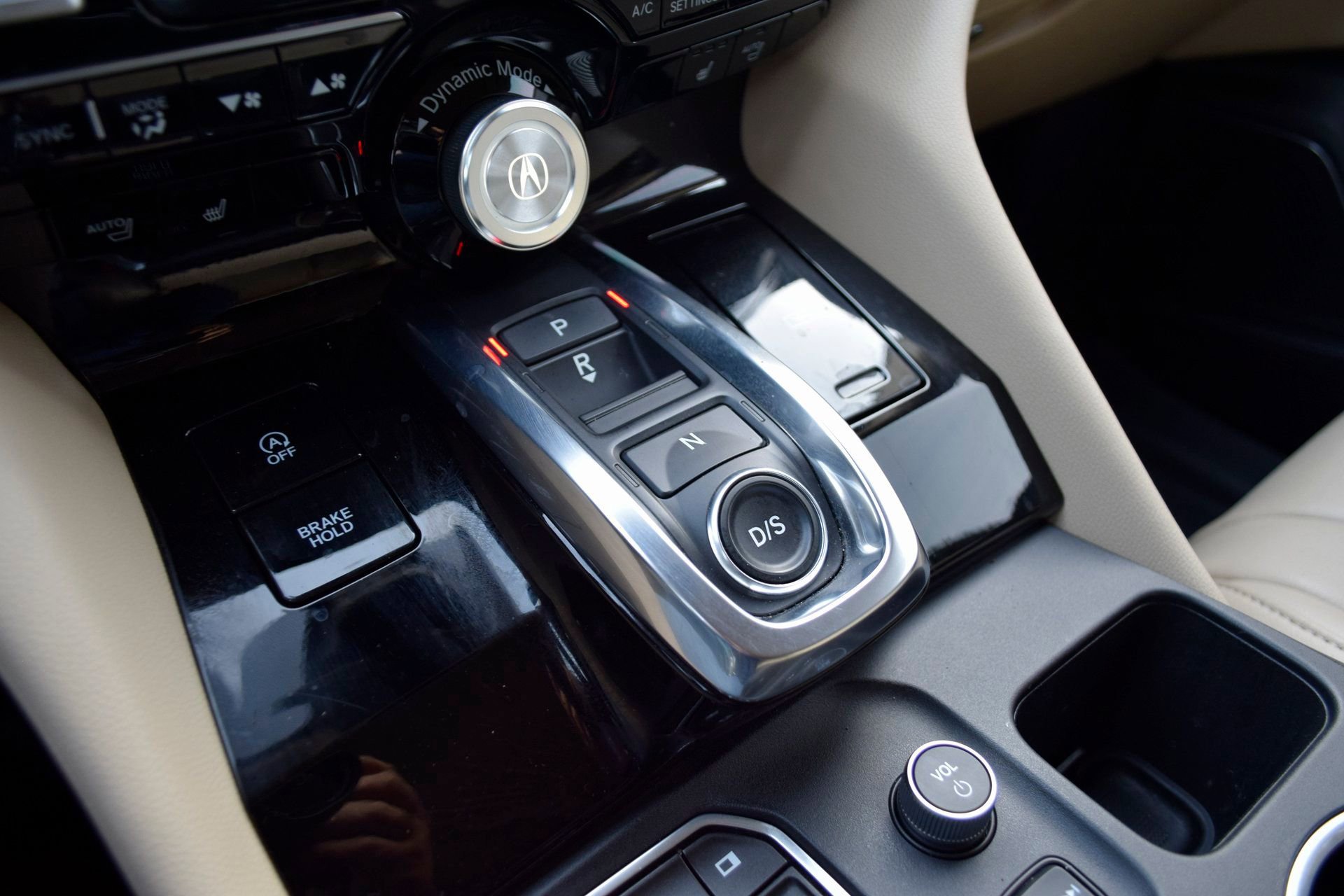 Used 2022 Acura MDX FWD image 16