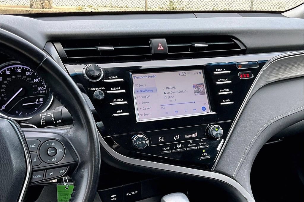 Used 2019 Toyota Camry SE FWD image 6