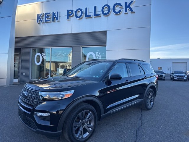 Certified 2022 Ford Explorer XLT w/ Equipment Group 202A image 2