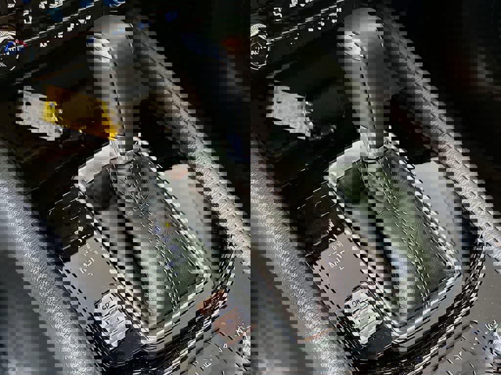 Used 2021 MAZDA CX-5 Touring image 19