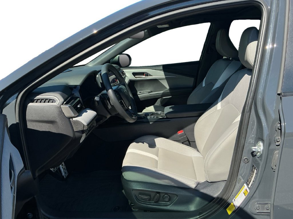 Used 2026 Toyota Camry SE w/ Multimedia Upgrade Package FWD image 14