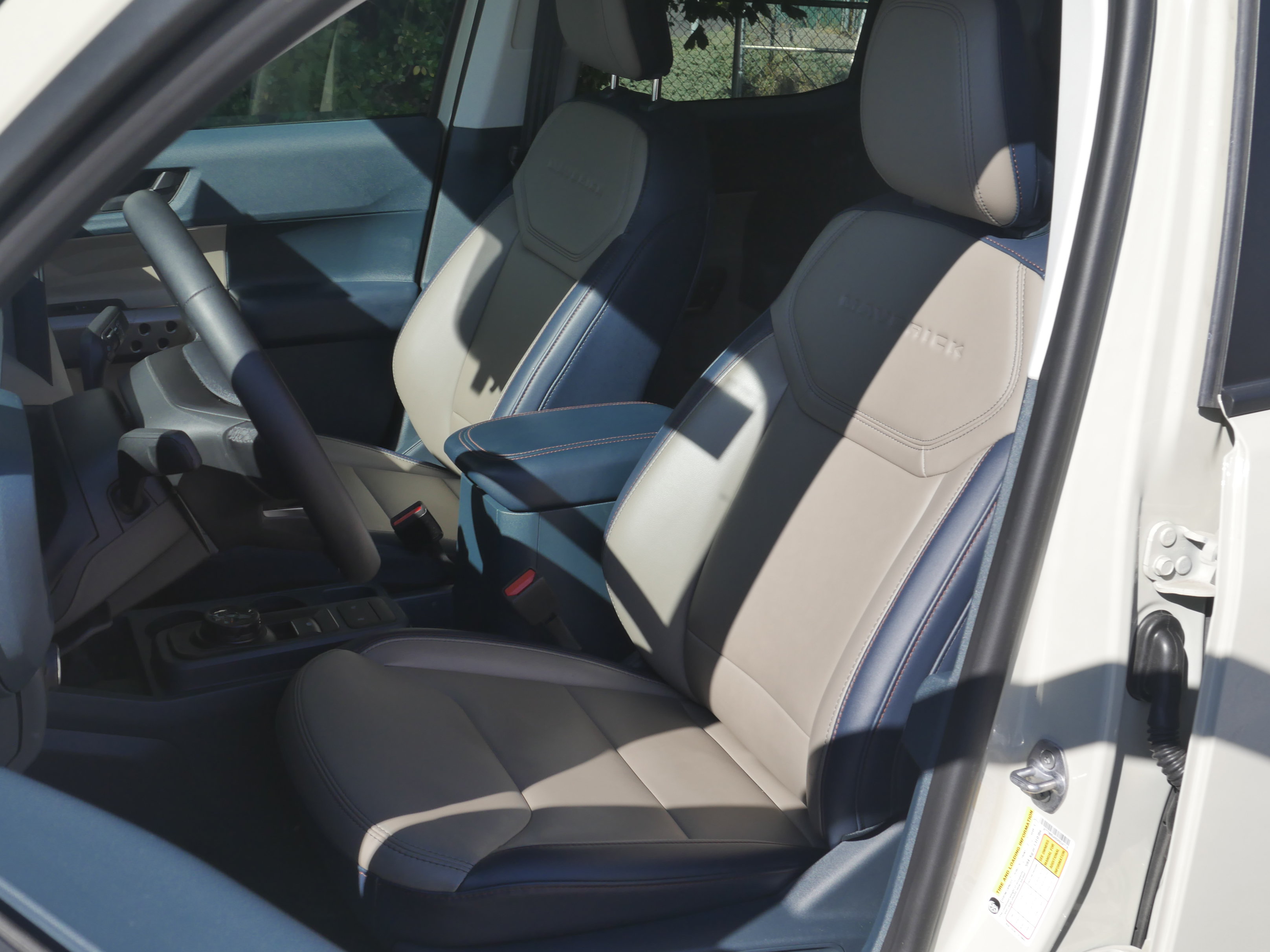 Certified 2025 Ford Maverick Lariat w/ 4K Tow Package AWD/4WD image 34