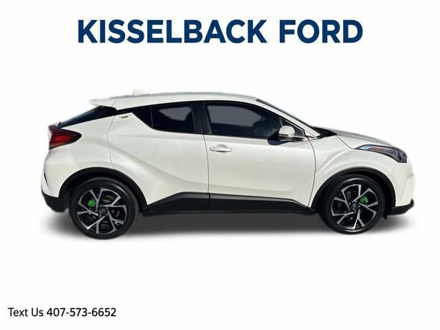 Used 2018 Toyota C-HR XLE image 6