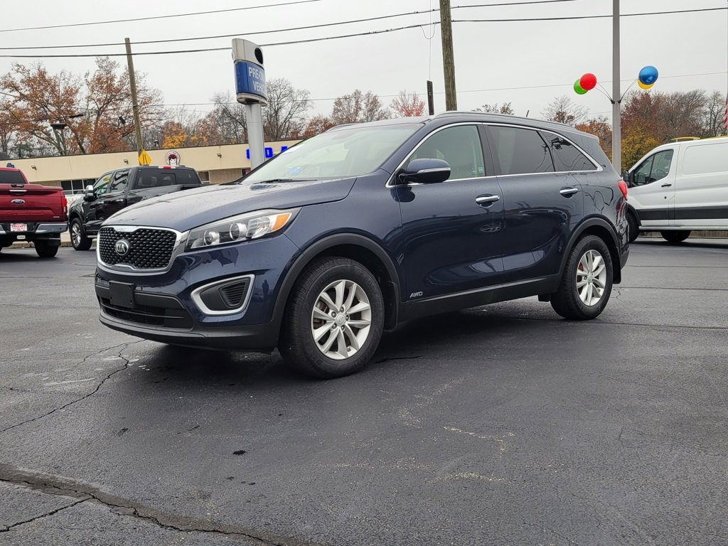 Used 2017 Kia Sorento LX image 28