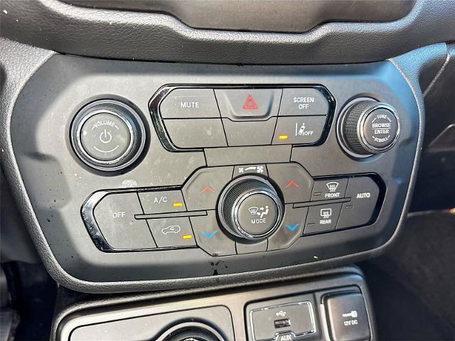 Used 2022 Jeep Renegade Altitude AWD/4WD image 17