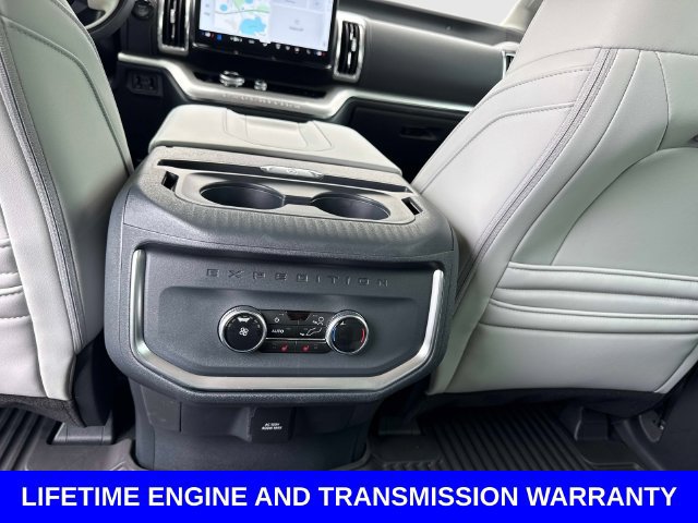 Certified 2025 Ford Expedition Platinum w/ Driver's Package AWD/4WD image 18