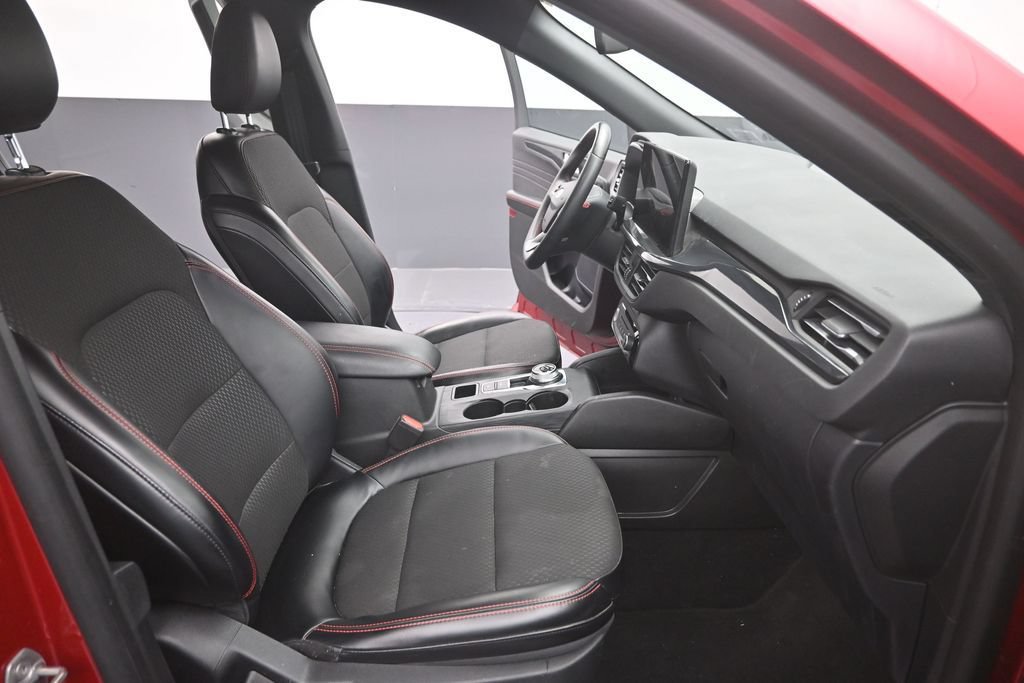 Certified 2024 Ford Escape ST-Line w/ Tech Pack #1 FWD image 16