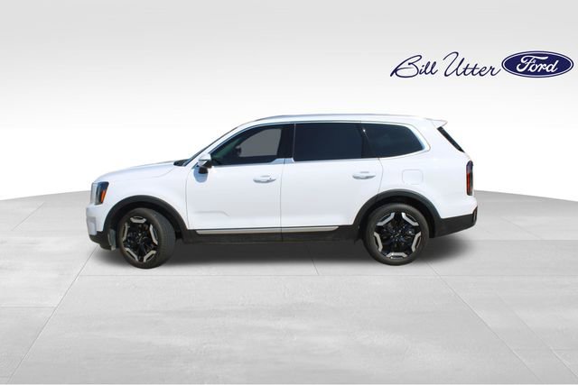 Used 2025 Kia Telluride EX w/ EX Captain's Chair Package FWD image 8