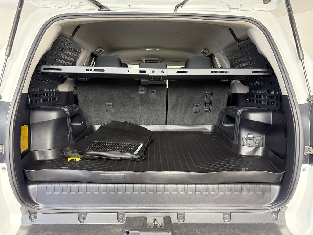 Used 2020 Toyota 4Runner 4WD image 26
