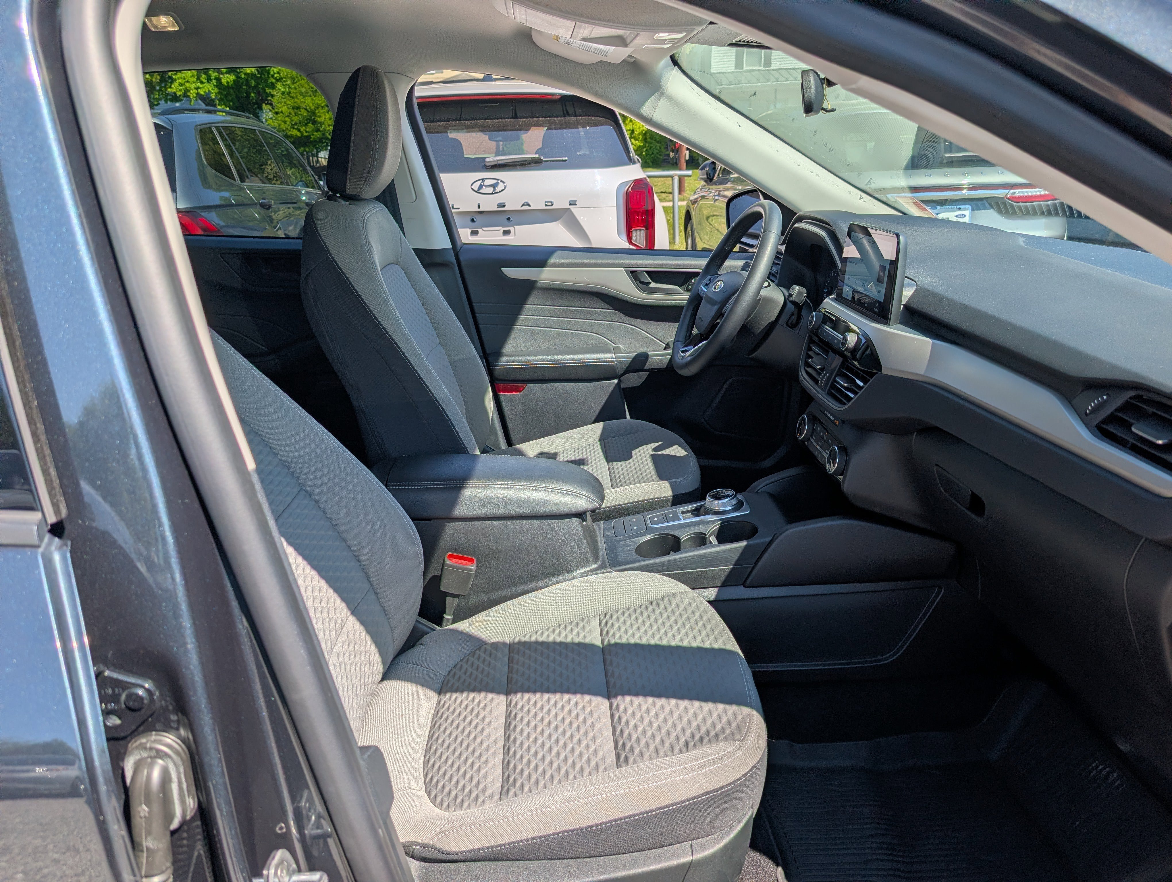 Certified 2022 Ford Escape SE w/ SE Sport Appearance Package FWD image 12