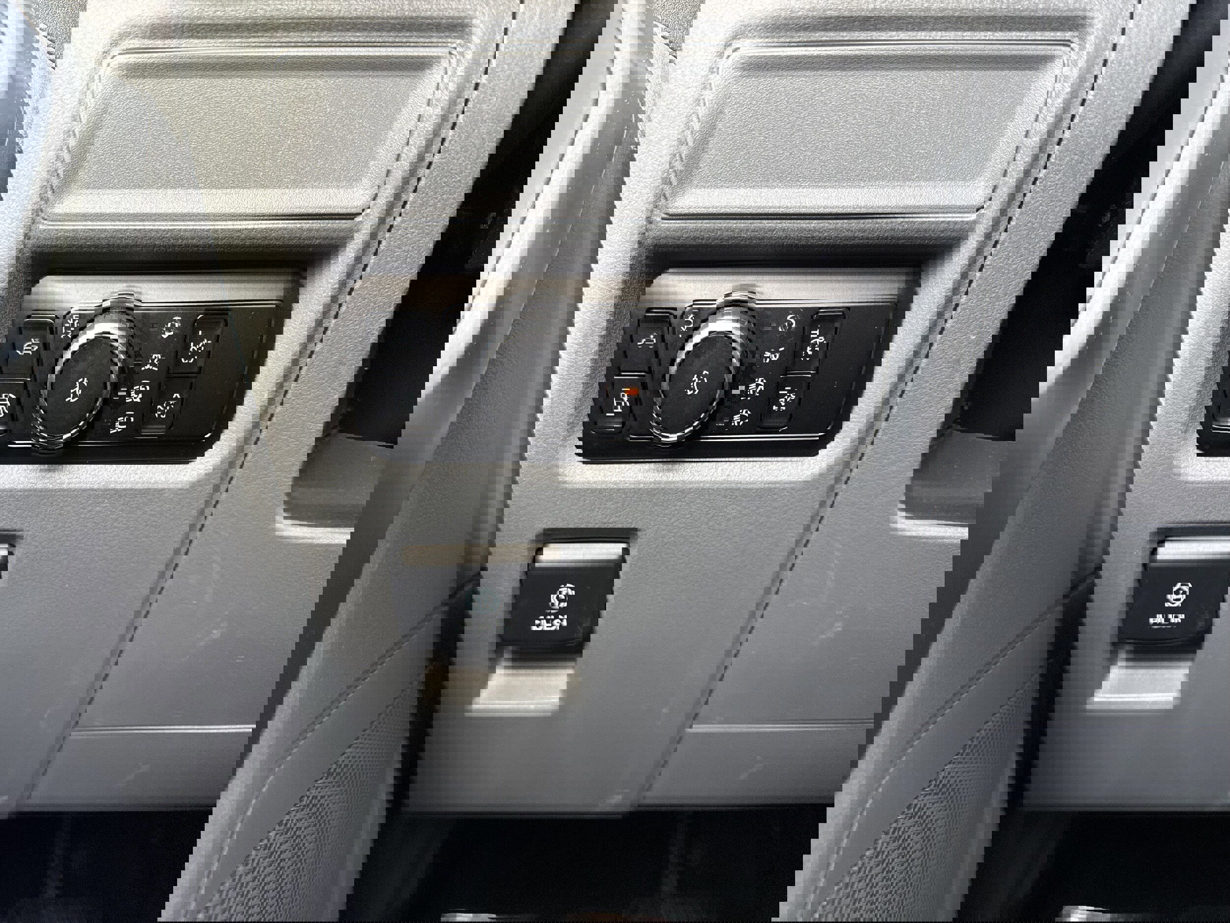 Certified 2024 Ford F150 XLT w/ Mobile Office Package image 25