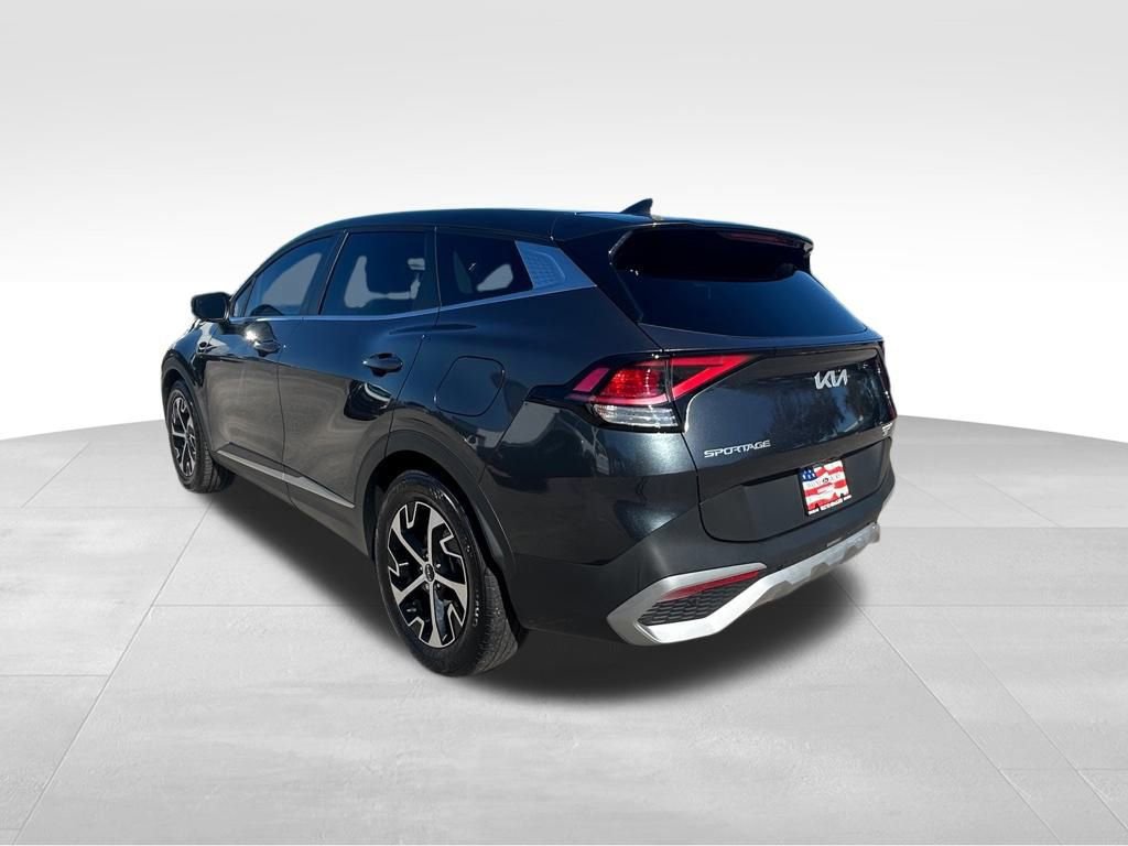 Used 2024 Kia Sportage EX image 5